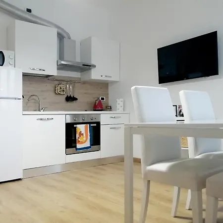 Paluda Apartment *