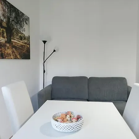 Paluda Apartment *